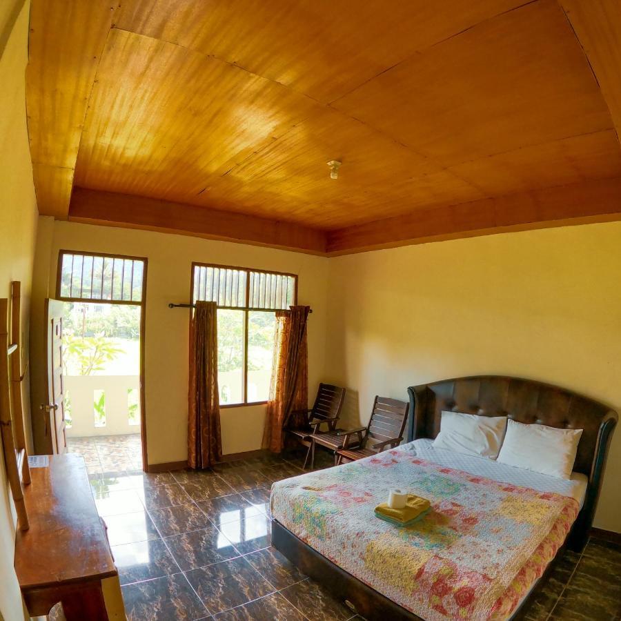 Pias Poppies Hotel Rantepao Habitación foto